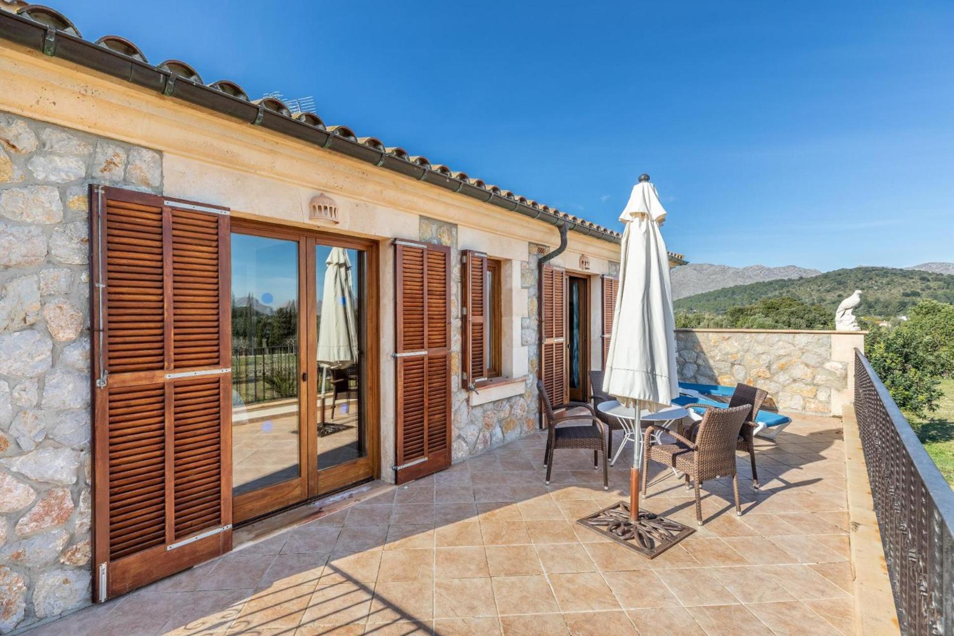Lolivar Canaves By Vintage Travel * Pollença
