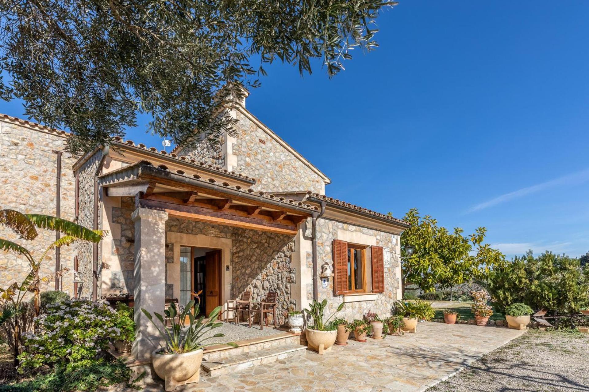 Villa Lolivar Canaves By Vintage Travel Pollença